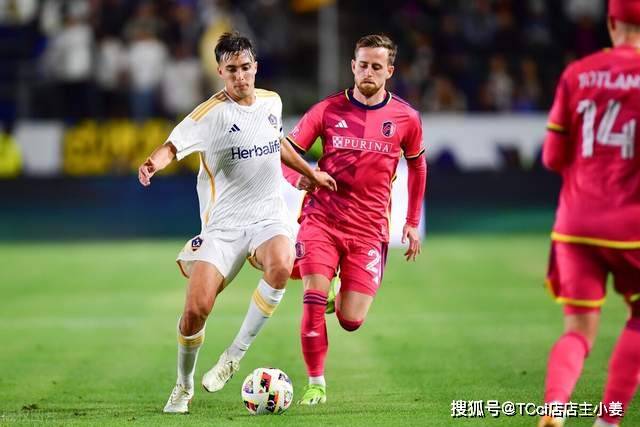 维金斯30分库里19+7+7 勇士力克鹈鹕杯赛全胜